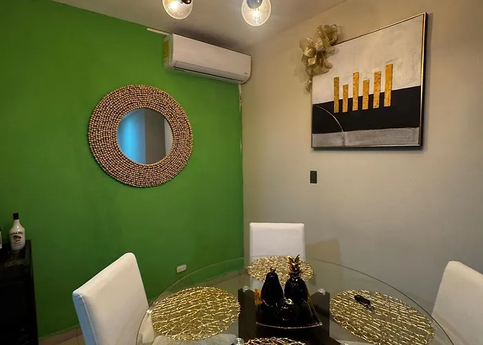Cozy And Modern, Very Central In San Salvador