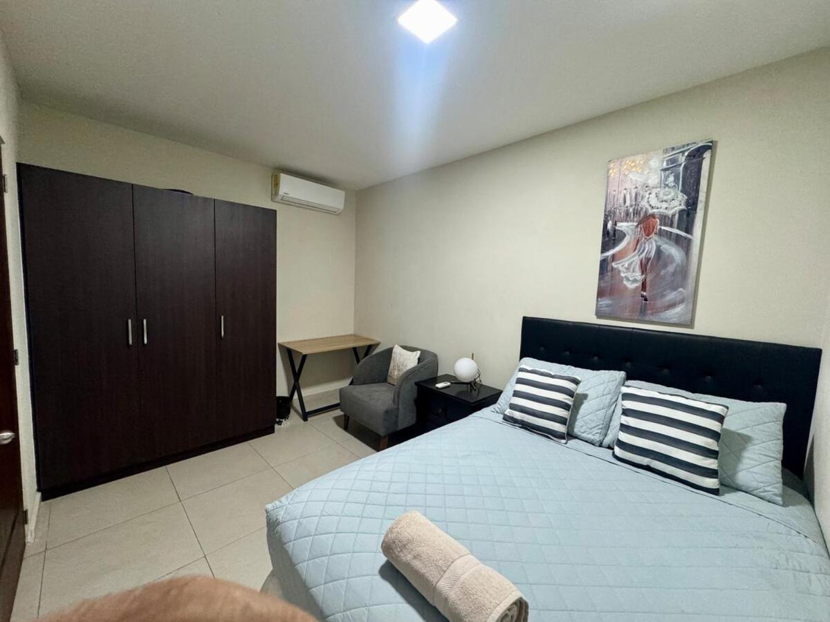 Cozy And Modern, Very In * San Salvador